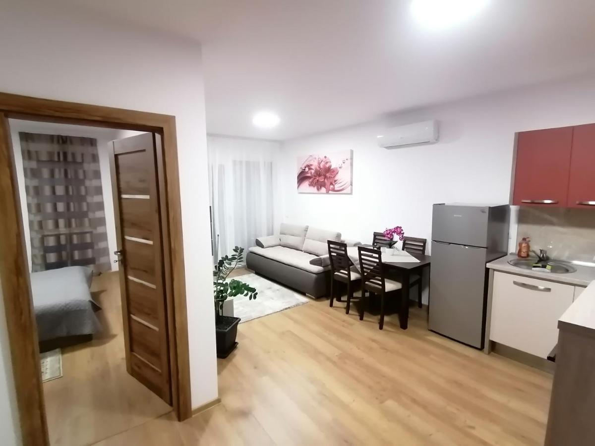 Apartman Sarah Leilighet Oradea Eksteriør bilde