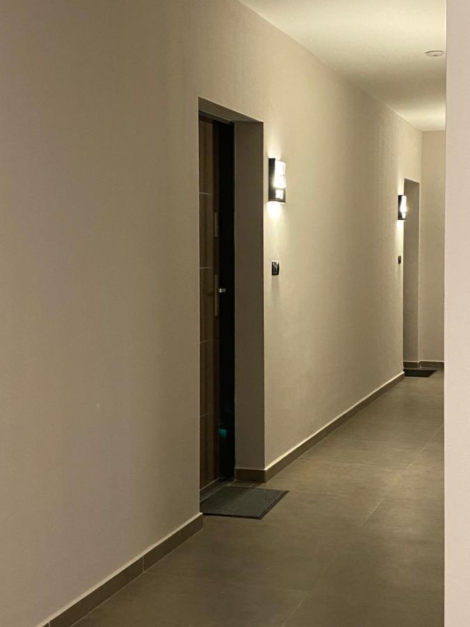 Apartman Sarah Leilighet Oradea Eksteriør bilde