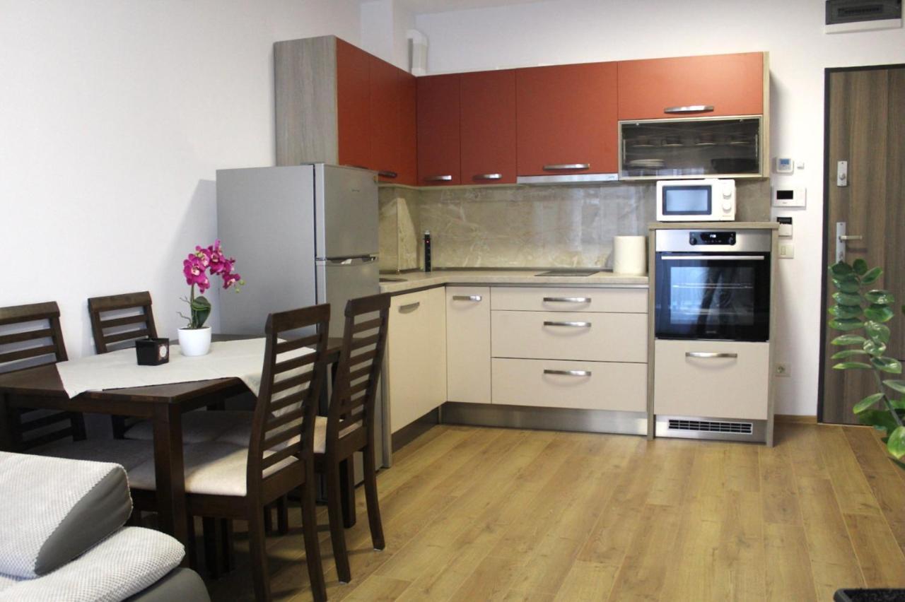 Apartman Sarah Leilighet Oradea Eksteriør bilde